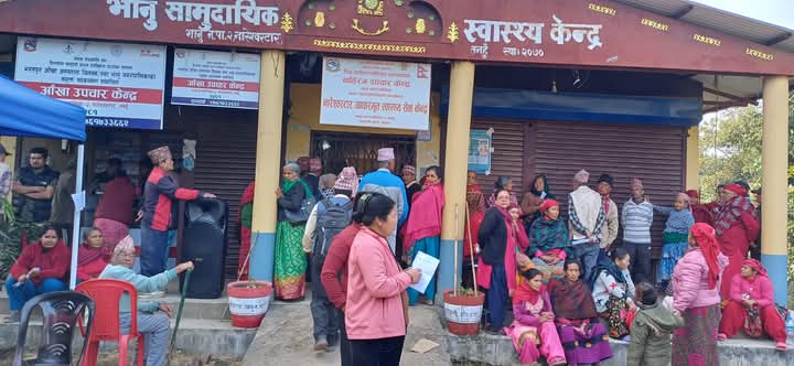 भानुमा सञ्चालन भएको स्वास्थ्य शिबिरको पहिलो दिन ४ सय २१ जनाले सेवा लिए !
