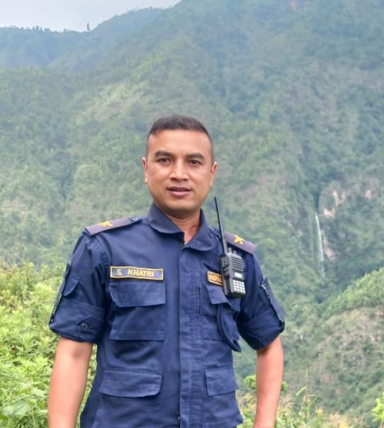 बन्दीपुरका प्रहरी निरीक्षक केसीको उत्कृष्ट काम ! चाेरीका माेटरसाइकल समाउने देखि शान्तिसुरक्षा कायम गर्नेसम्म !