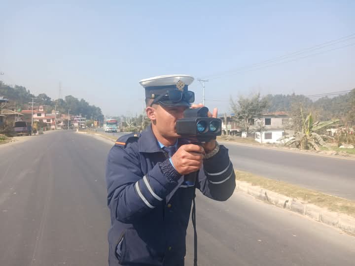 दुर्घटना न्युनिकरणका लागि सक्रियता बढाउँदै ट्राफिक प्रहरी तनहुँ