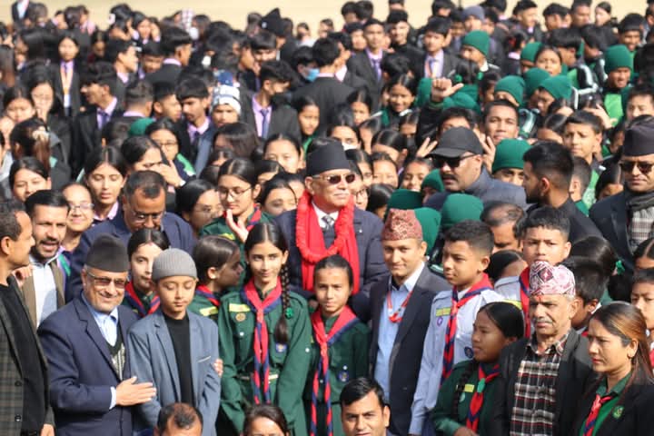 प्रचण्डकाे सरप्राइज भेटमा पञ्चमुनिका बिद्यार्थीकाे गडगडाहट ताली