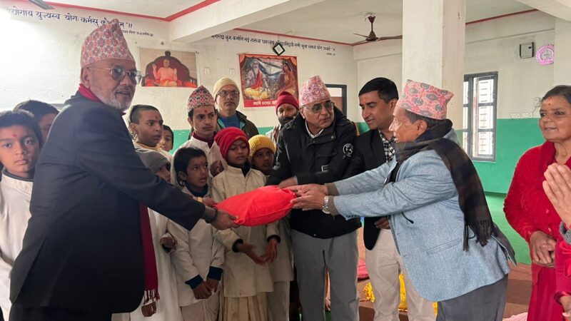 पराशर आश्रमका बटुकहरूलाइ म्याम्दे – दमौली समाजकाे सहयोग