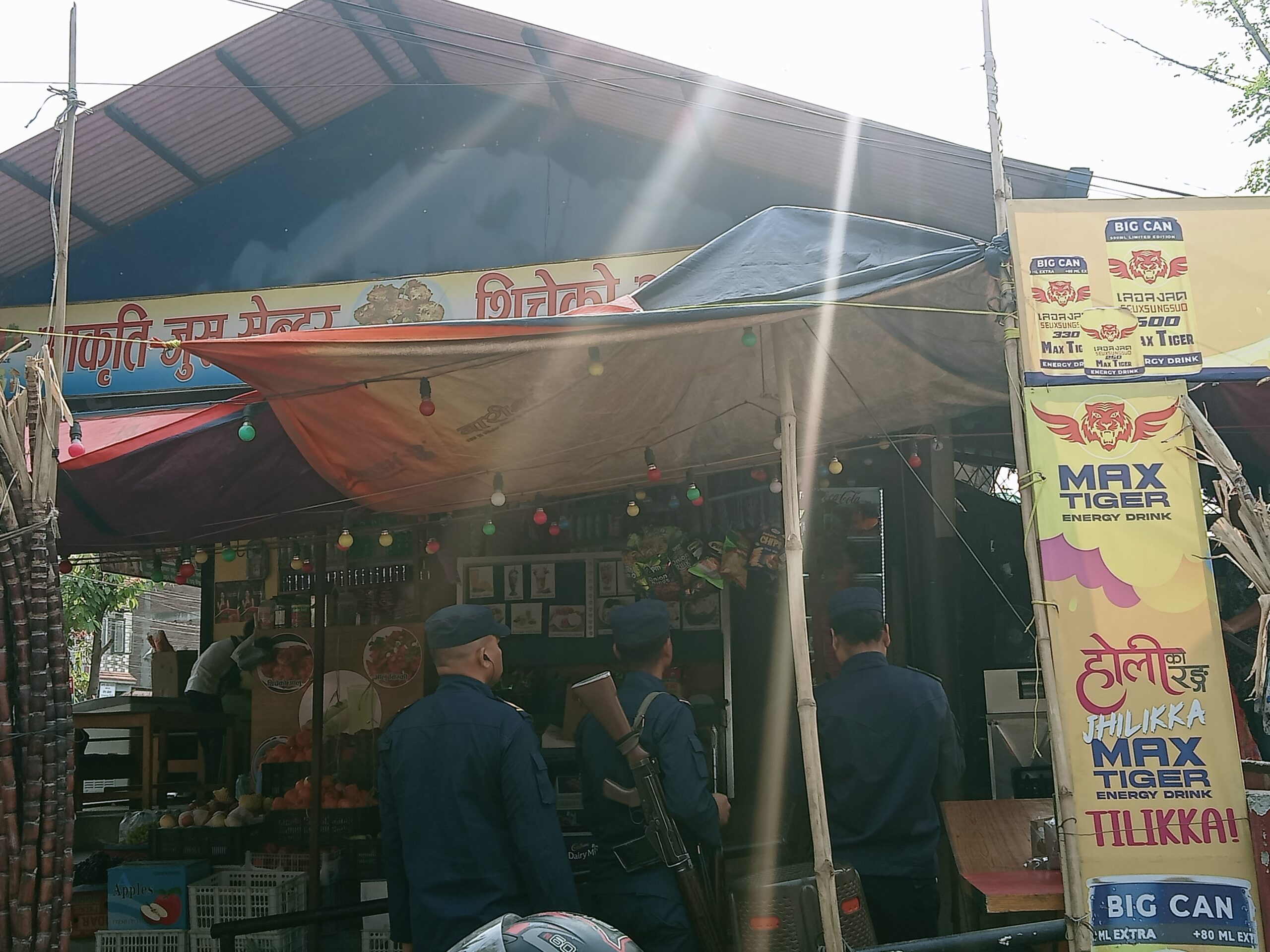 जिल्लामा सुरक्षा व्यवस्था फितलो , दमाैलीकाे मुख्य चाेककाे पसलमा चाेरी