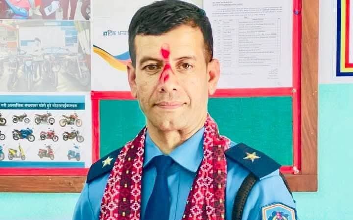 ट्राफिक प्रहरीका असई कृष्ण लुइटेल फागुन महिनाको उत्कृष्ट प्रहरी