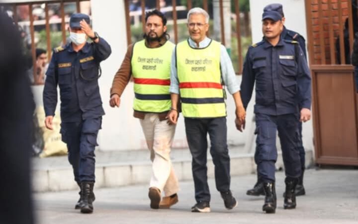 राजाबादिकाे आन्दाेलन पछि पक्राउ परेका रविन्द्र मिश्र सँगै दमाैलीका पराजुली पनि !
