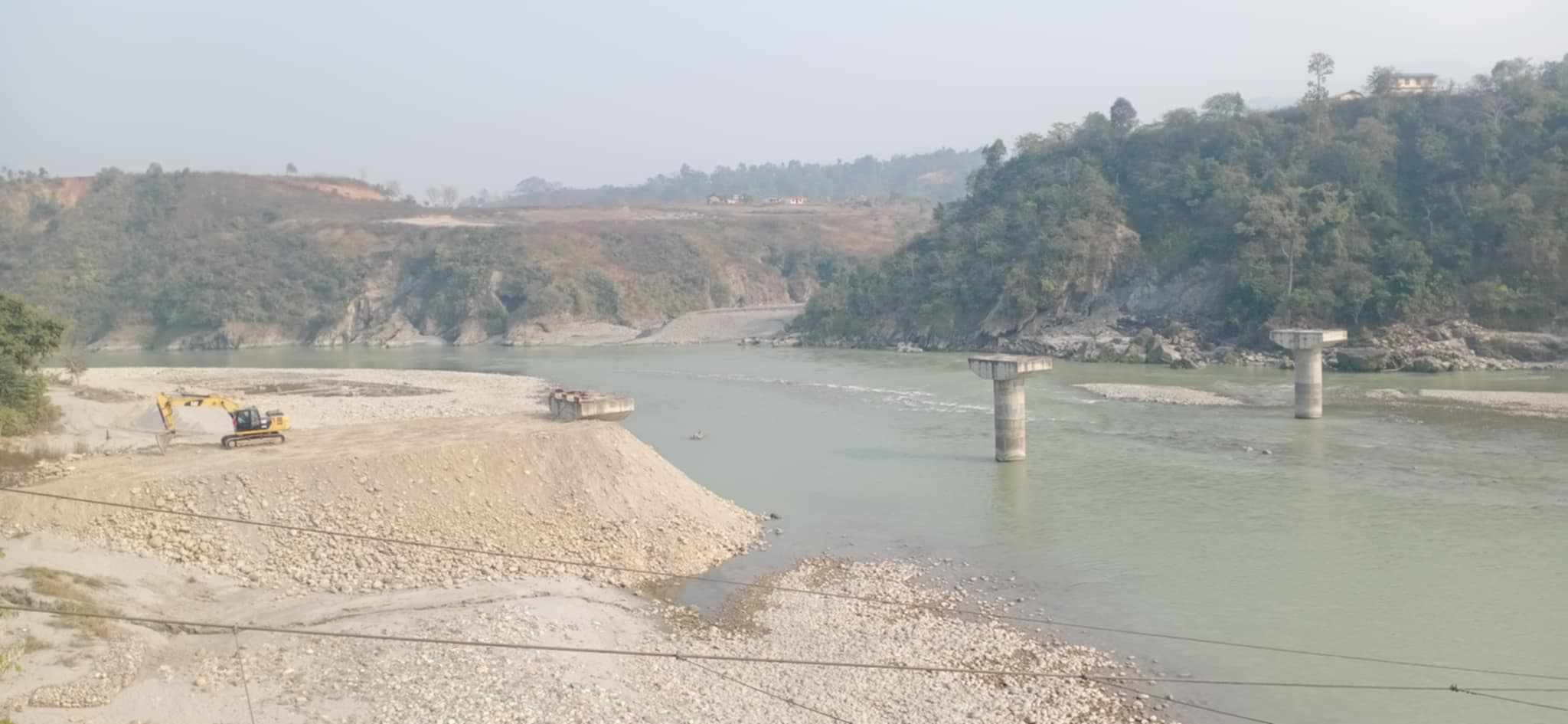 गडगडीघाटकाे ३२ करोडको पुल ९ वर्षदेखि अलपत्र