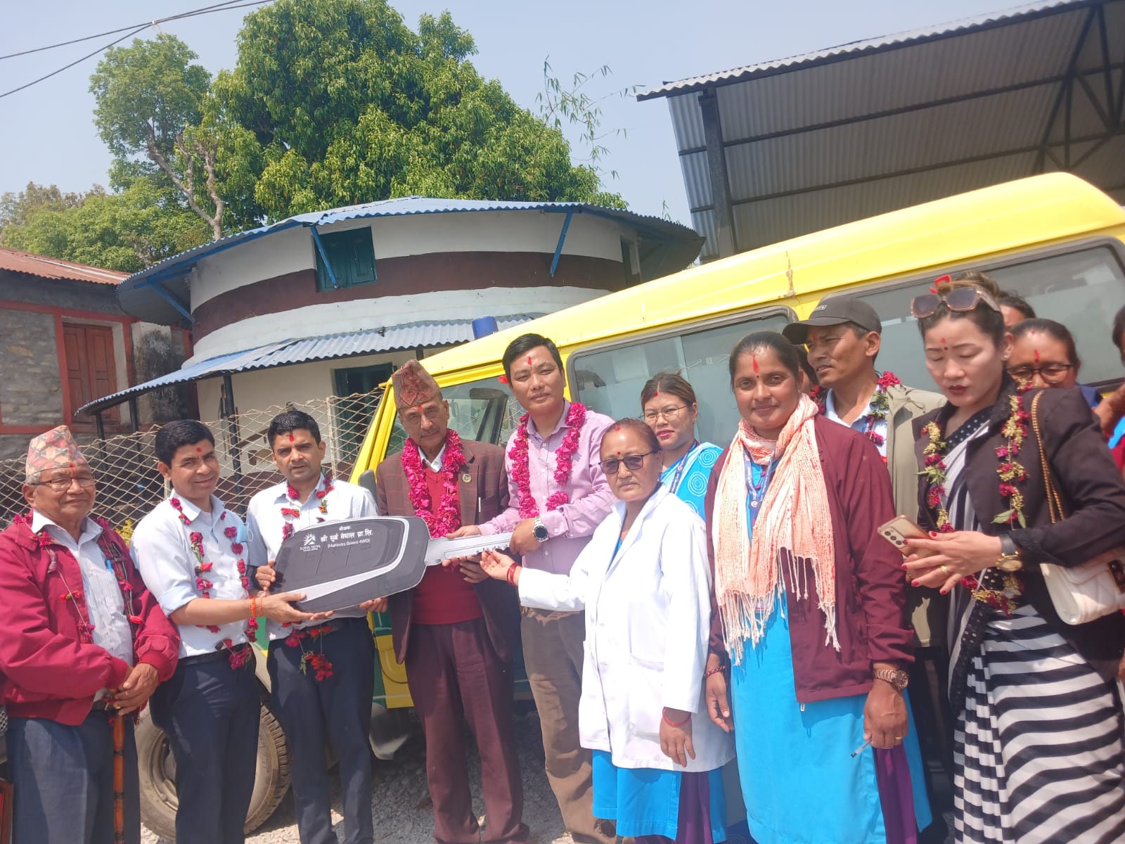 सूर्य नेपाल प्रा.लि द्धारा शुक्लागण्डकी नगरपालिका सँगकाे समन्वयमा फिरफिरे स्वास्थ चौकी लाई एम्बुलेन्स हस्तान्तरण