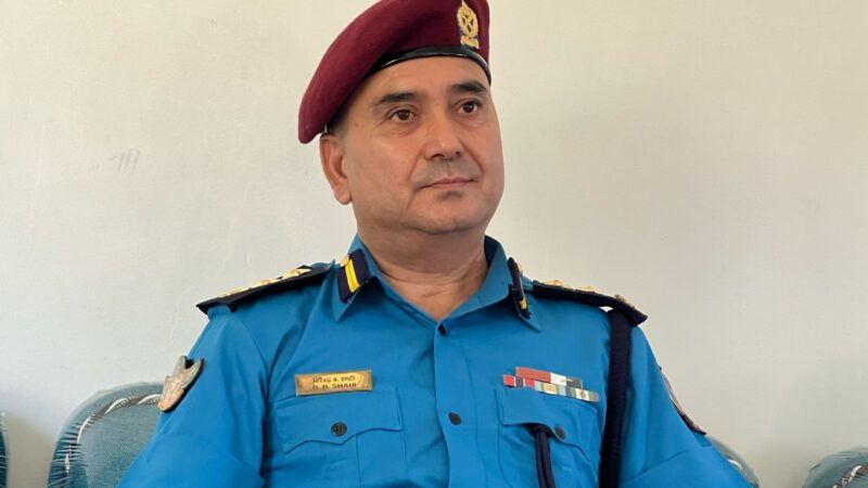 दमौलीबाट दिनदाहडै पल्सर बाइक चाेर्ने व्यक्तिलाई तनहुँ प्रहरीले २४ घण्टा भित्र समात्याे