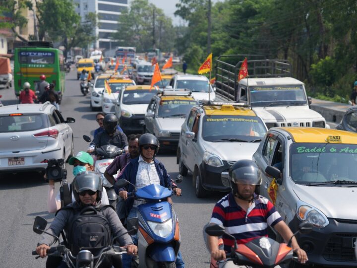 महायज्ञको सन्देश फैलाउन पाेखरामा बृहत् ट्याक्सी र्‍याली