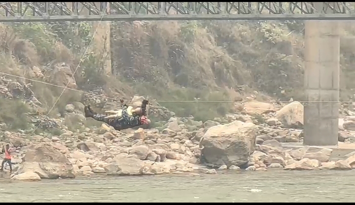 मरस्याङदी नदीमा सशस्त्र प्रहरी प्रदेश स्तरीय विपद् नमूना अभ्यास कार्यक्रम