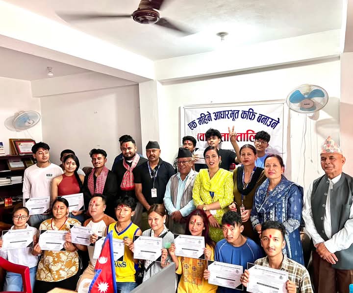 व्यास २ का युवालाई कफी बनाउने तालिम