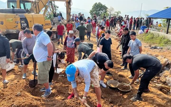 तनहुँकाे शुक्लागण्डकीमा हर्क साम्पाङ शैलीमा श्रमदान