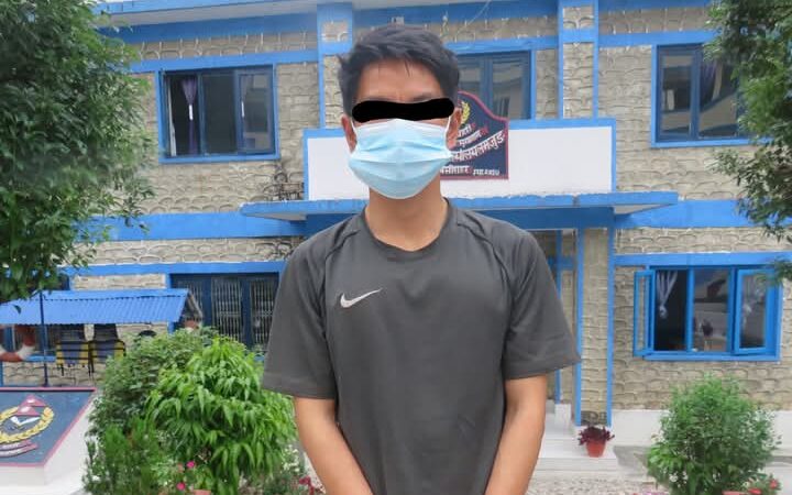 लमजुङमा आफनै छाेरा द्वारा चिर्पट दाउरा र बन्चरो प्रहार गरी बावुकाे हत्या