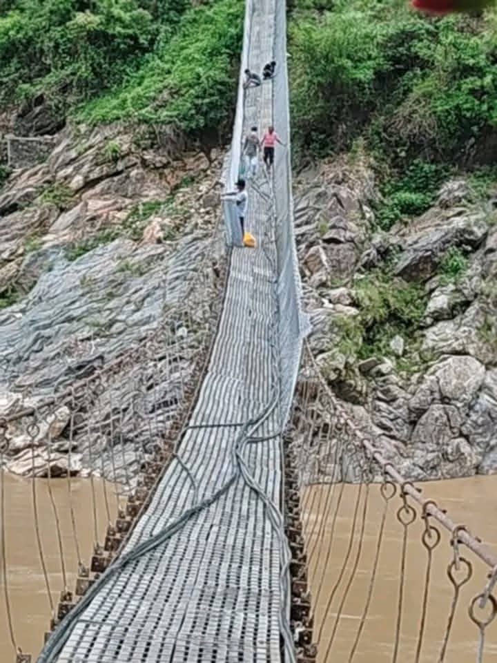 घुमाउनेकाे झोलुङ्गे पुल दुई हप्ता बन्द हुने