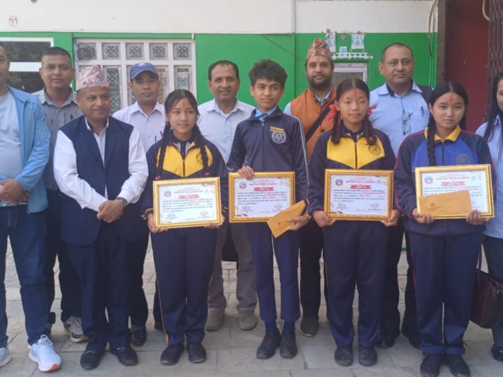 जिल्लास्तरीय सिर्जनात्मक लेखन प्रतियोगितामा ऋषिङ्ग शिव सरस्वती माविकी थापा प्रथम