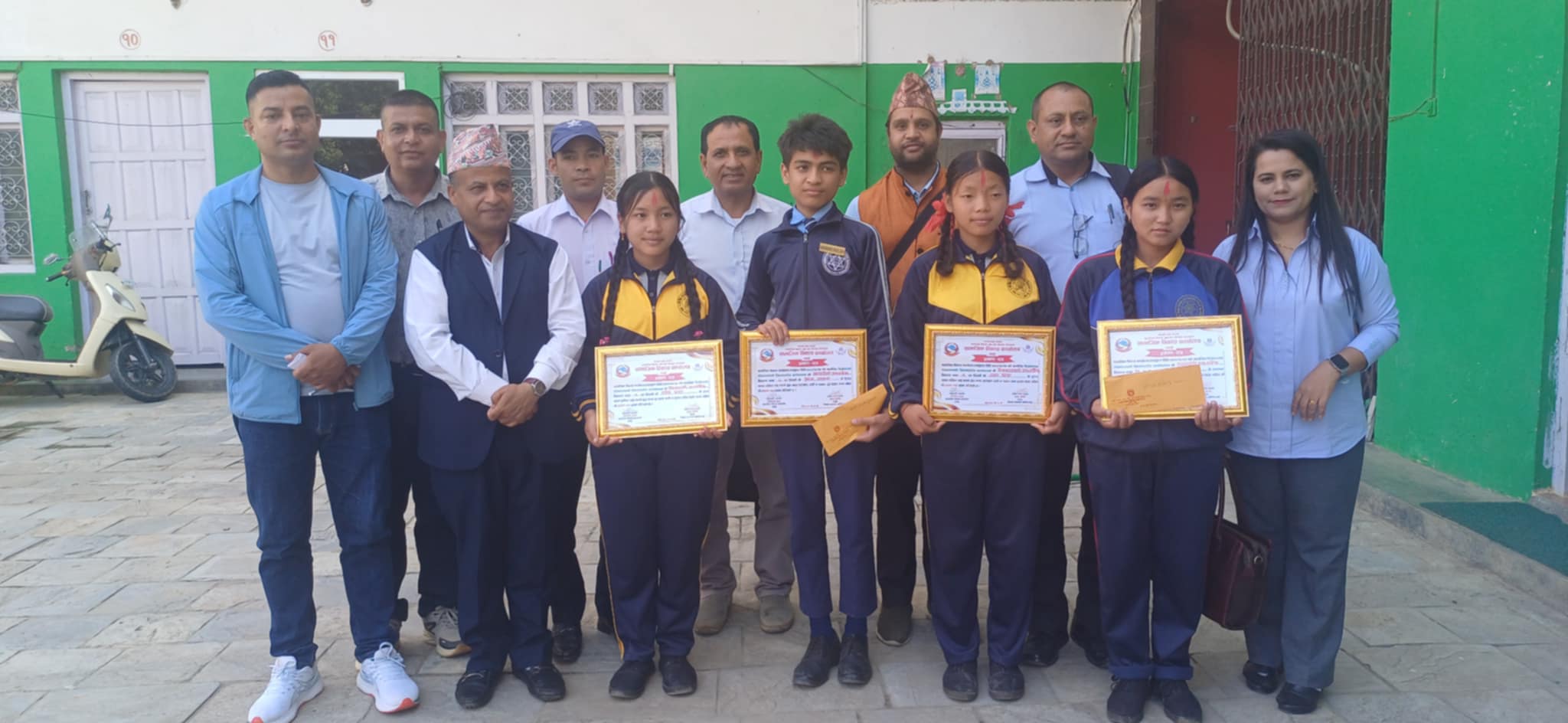 जिल्लास्तरीय सिर्जनात्मक लेखन प्रतियोगितामा ऋषिङ्ग शिव सरस्वती माविकी थापा प्रथम