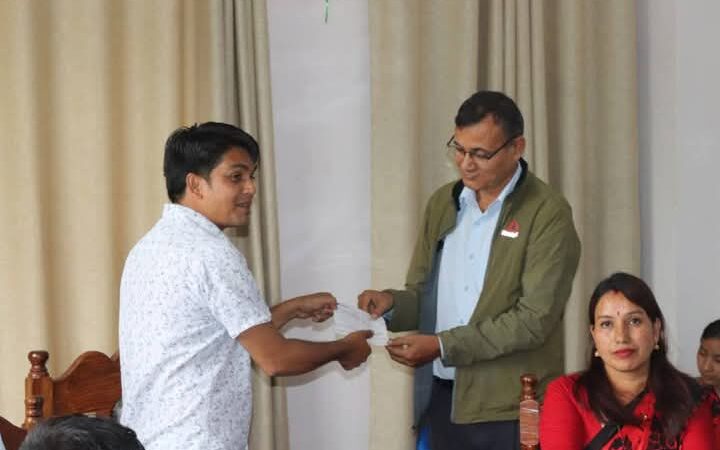 आँबुखैरेनी गाउँपालिकाद्वारा ७९ जना विद्यार्थीलाई छात्रवृत्ति वितरण