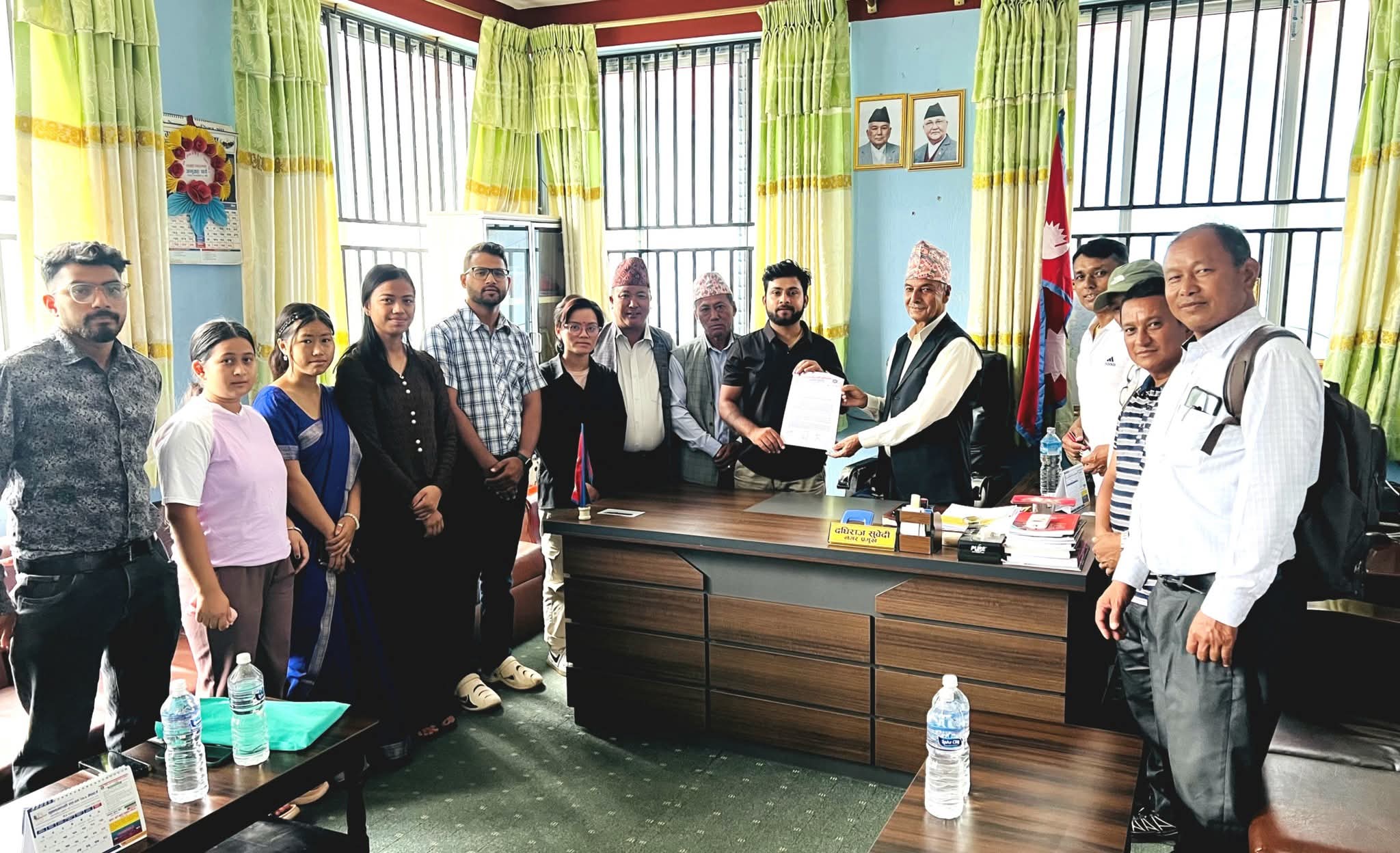 जनज्योति क्याम्पस स्ववियुले महिलामैत्री शौचालय र कार्यालय निर्माणकाे माग गर्दै ज्ञापनपत्र बुझायो
