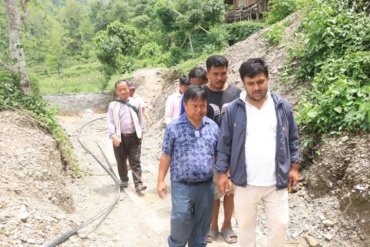 देवघाट गाउँपालिका अध्यक्ष थापाले गरे बिभिन्न योजनाको अनुगमन
