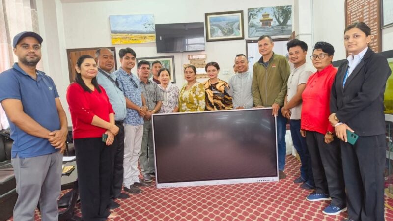 आँबुखैरेनीका बिद्यालय प्रविधिमैत्री बन्दै