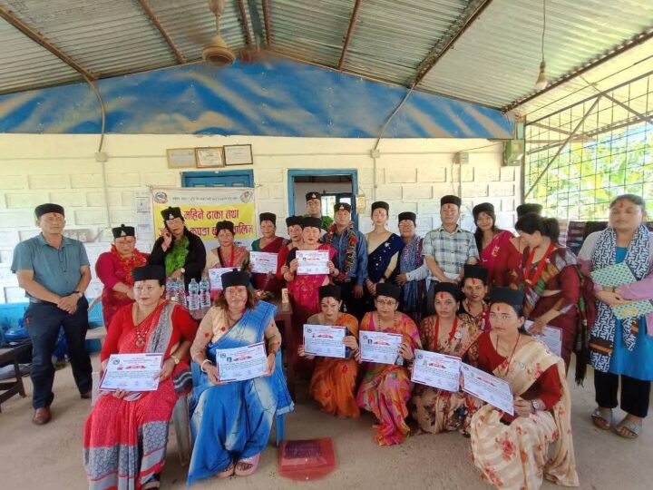 भानु नगरपालिकामा दुई महिने ढाका तथा जनजाती कपडा बुनाई तालिम सम्पन्न