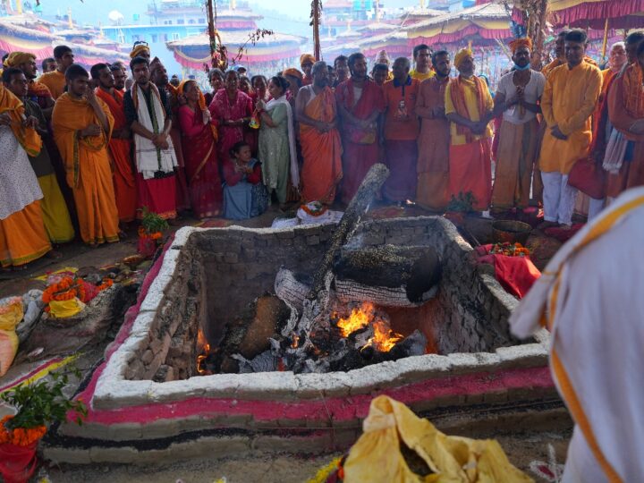 कोटिहोममा यज्ञको पूर्णाहुति, फाउन्डेसनलाई पोखराको २ रोपनी जग्गा दान