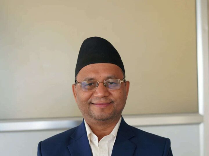 प्राध्यापक बने तनहुँका अधिकारी