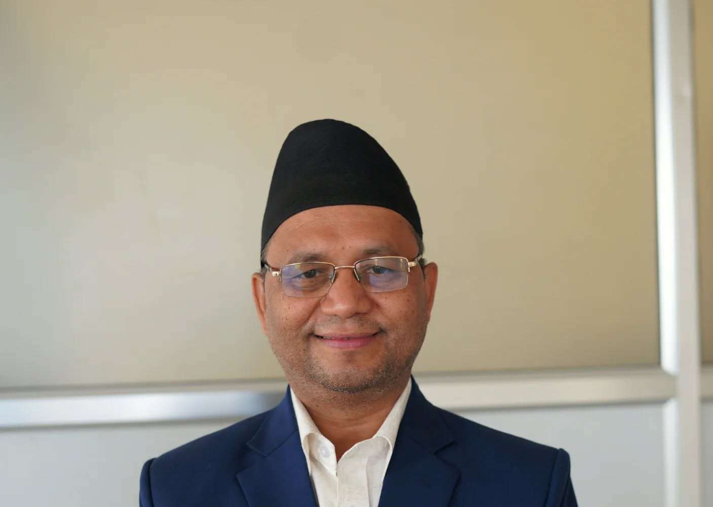 प्राध्यापक बने तनहुँका अधिकारी