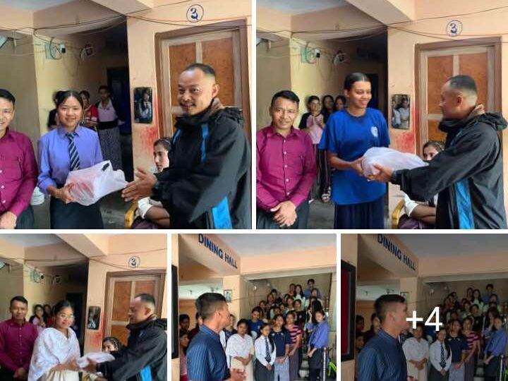 झुलबहादुर आले स्मृति प्रतिष्ठान द्वारा आदिकवि भानुभक्तका बिद्यार्थीलाई पुस्तक वितरण