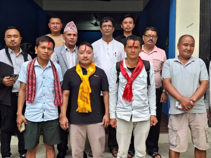 आँबुखैरेनी कांग्रेसका अगुवा कार्यकर्ता माओवादी केन्द्रमा प्रवेश