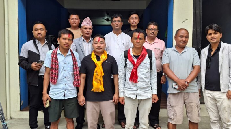 आँबुखैरेनी कांग्रेसका अगुवा कार्यकर्ता माओवादी केन्द्रमा प्रवेश