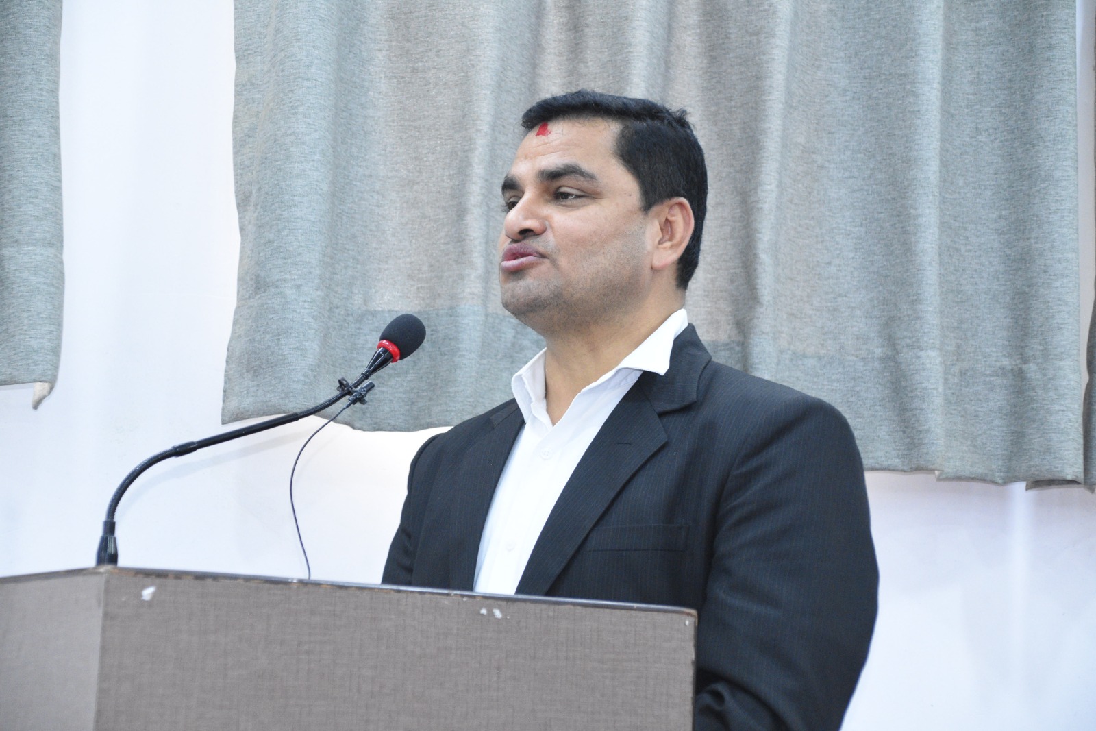 जनआन्दोलनका घाइतेको समस्या सम्बोधन गर्ने स्वास्थ्यमन्त्री पौडेलको निर्णय