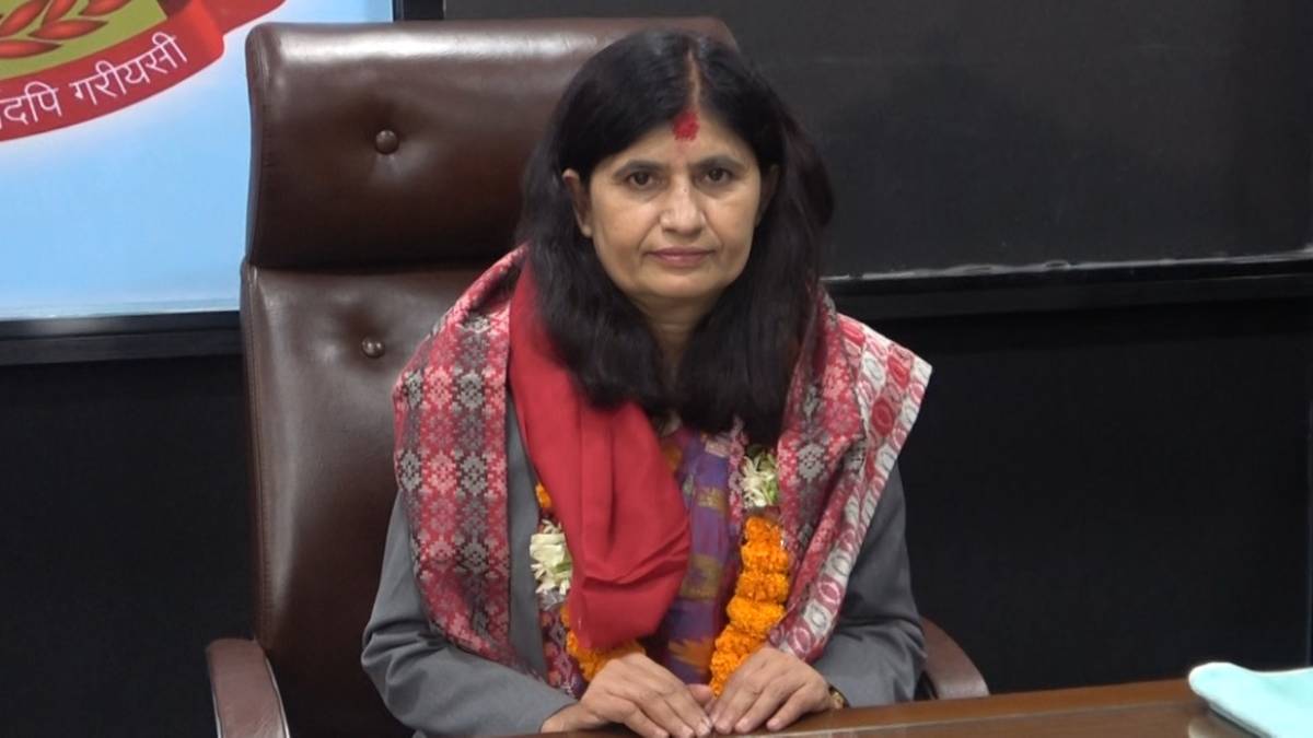 कर्मचारीकाे सरूवा सम्बन्धि मापदण्ड तत्काल तयार गर्न मन्त्री न्याैपानेकाे निर्देशन