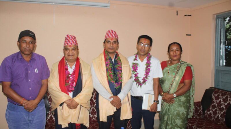 बन्दीपुर गाउँपालिकामा नयाँ प्रमुख प्रशासकीय अधिकृतलाइ स्वागत , पुरानालाई बिदाइ