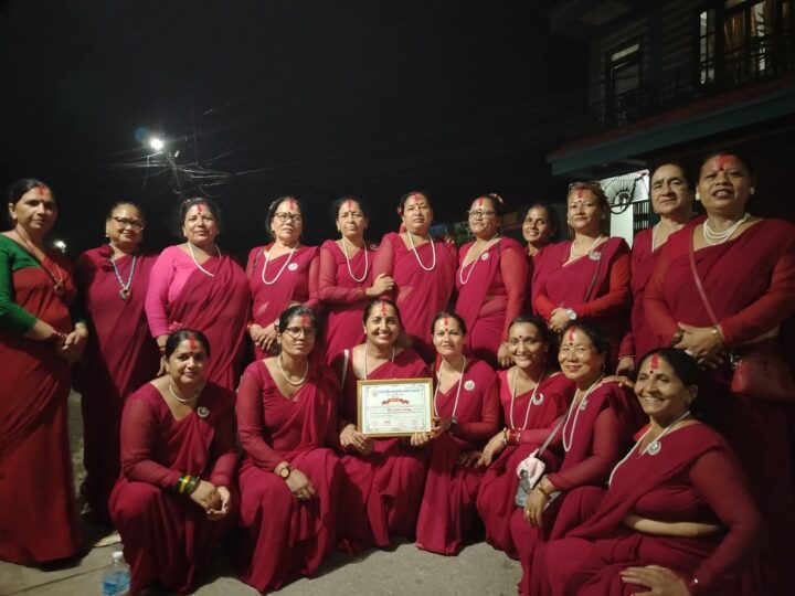 वाराही महिला सहकारी गुणादीकाे तीज गीत प्रतियोगितामा महिला जागरण आमा समूह प्रथम