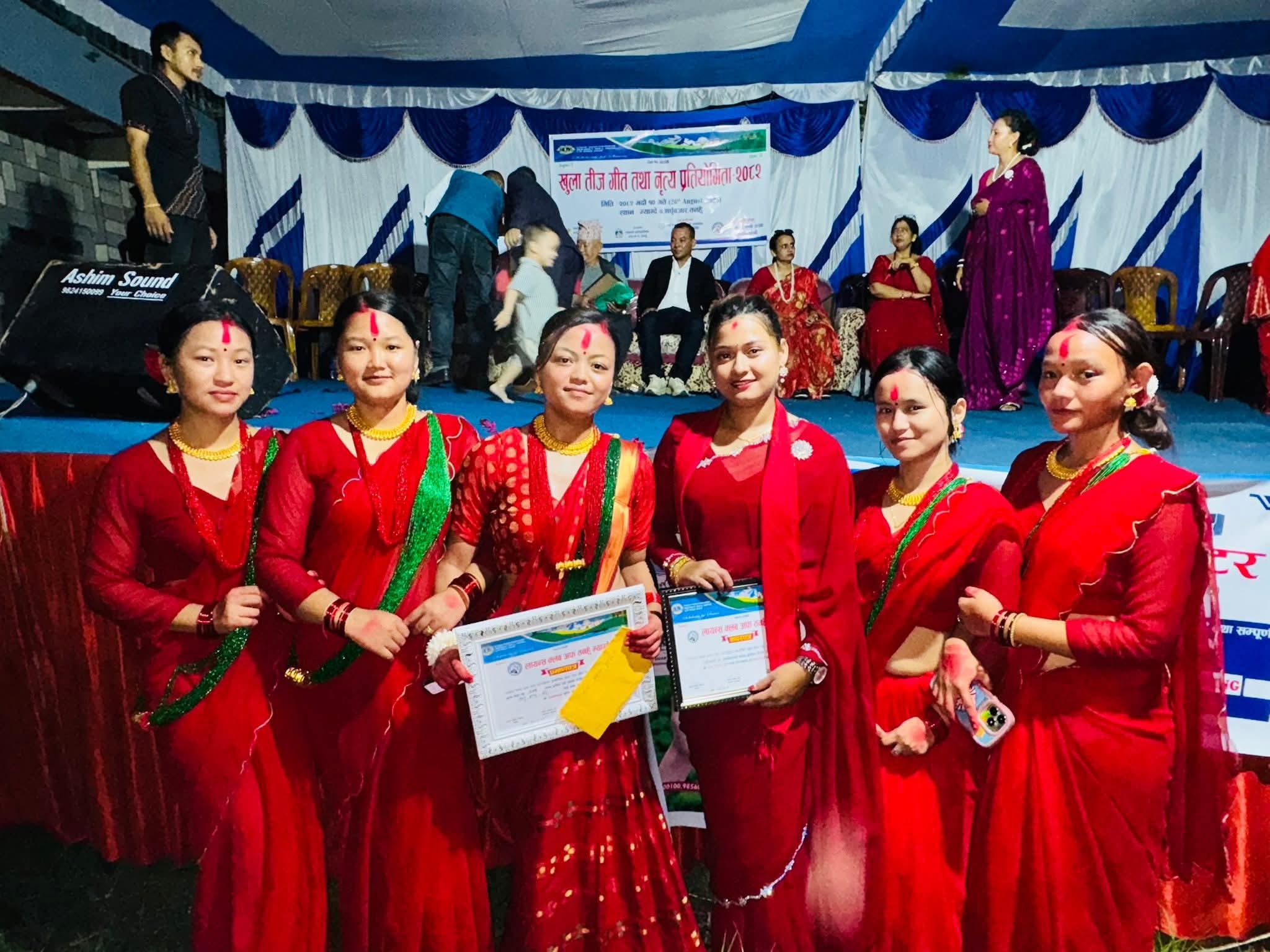 लायन्स म्याग्देकाे तीज गीत प्रतियोगितामा घुम्ती आमा समूह प्रथम