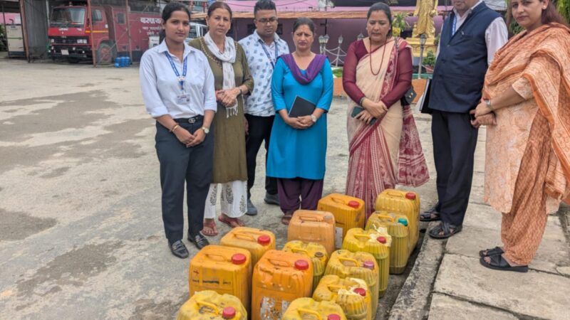 दमौलीमा विक्रीका लागि ल्याइएको १३ ग्यालिन चुक अमिलो अखाद्य भएपछि बरामद