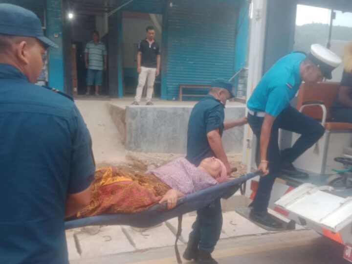 डुम्रेमा बस र म्याजिक जिप ठाेक्किँदा दुई जना घाइते