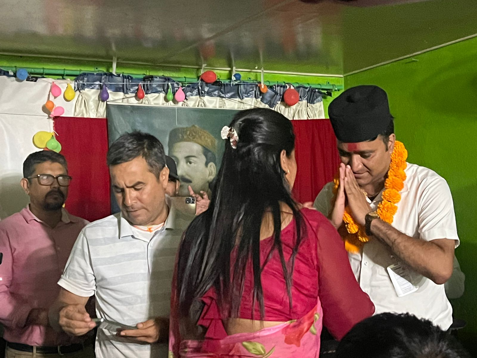 भानुका मितब्ययी हाकिम गौतम भण्डारीको बिदाइमा सबै भावुक