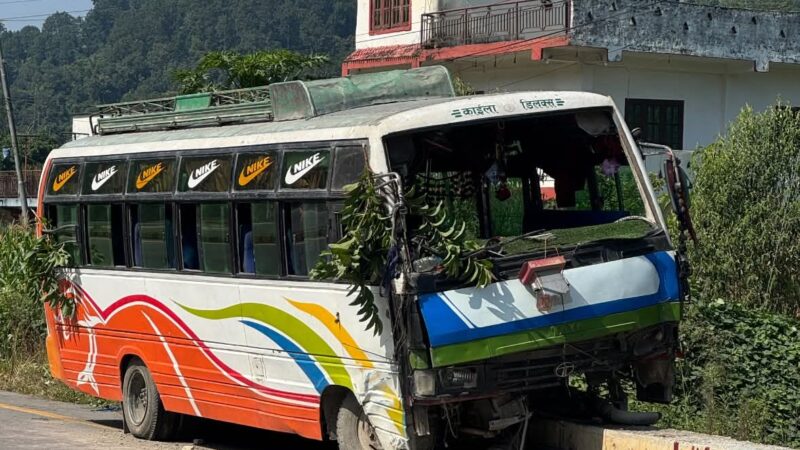 बाटो बनेपछि सडक दुर्घटना बढ्यो , टिकाकाे दिनमा मात्रै तनहुँमा ८ ठाउँमा दुर्घटना , दर्जनौं घाइते