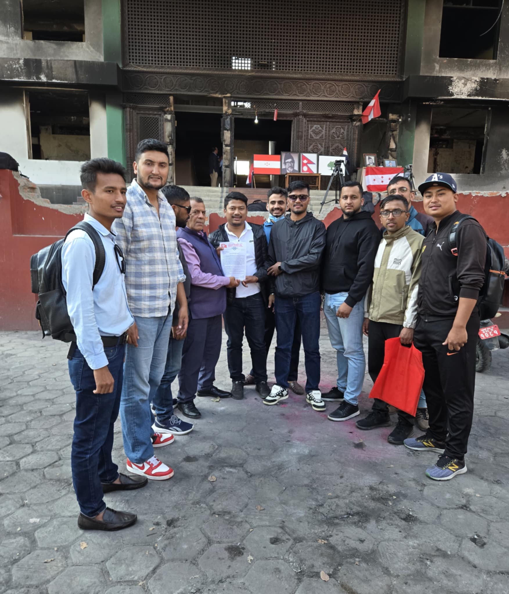 युवा सहभागीता सुनिश्चितताकाे माग गर्दै नेविसंघले बुझायो ज्ञापनपत्र