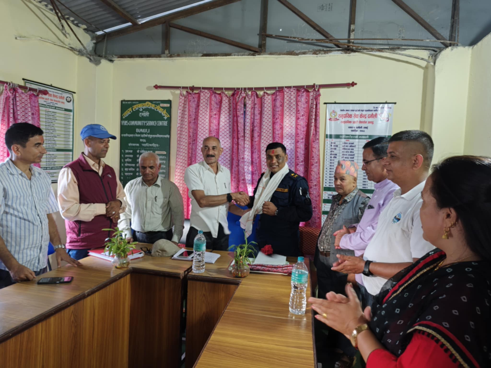 सामुदायिक सेवा केन्द्र द्वारा डिएसपी विक लाई स्वागत
