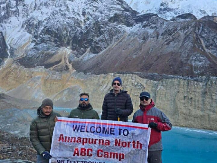 दमौलीका युवा व्यवसायीले उत्तर अन्नपूर्ण आधार शिविरकाे ४ दिनमै गरे पदयात्रा सम्पन्न