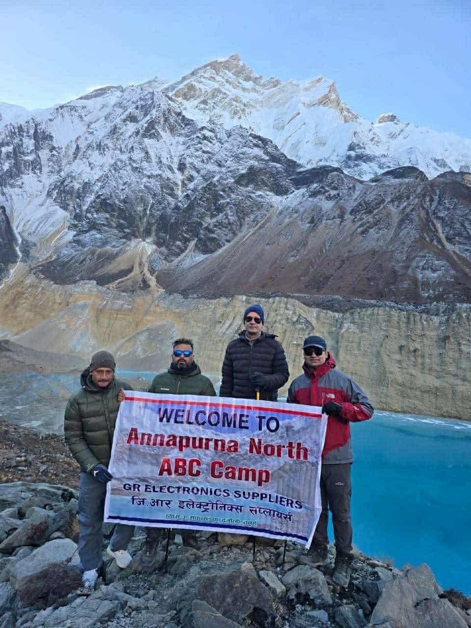 दमौलीका युवा व्यवसायीले उत्तर अन्नपूर्ण आधार शिविरकाे ४ दिनमै गरे पदयात्रा सम्पन्न