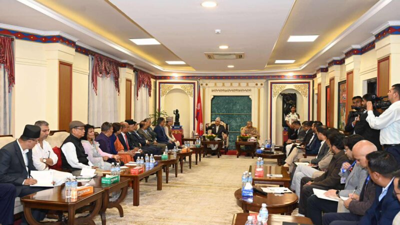 सर्वदलीय बैठकमा राष्ट्रपतिले भने ‘देश, जनता, लोकतन्त्र र संविधान रक्षाका लागि चुनावमा लाग्नुस्’