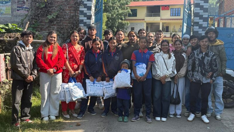 भैलाे खेलेको पैसा बचाएर म्याग्दे डान्स स्टुडियोले गर्याे उज्यालो घरमा न्यानो कपडा सहयोग