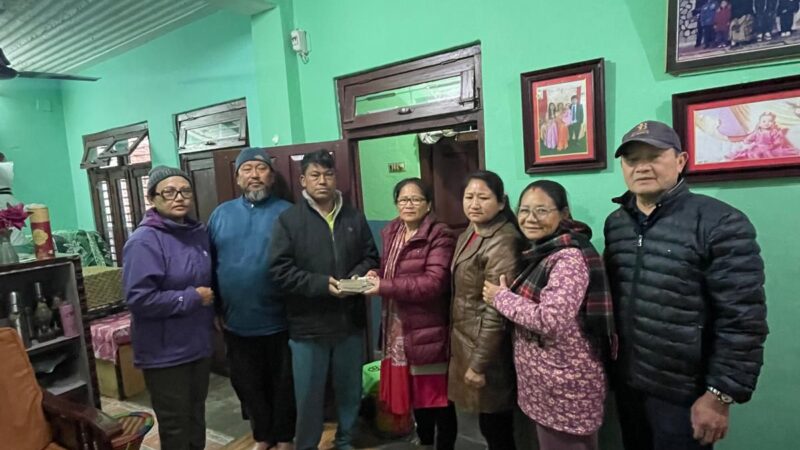 मृगौलाका बिरामी निर्बुका गुरूङलाइ तनहूँ समाज यूकेकाे २ लाख साठी हजार सहयोग