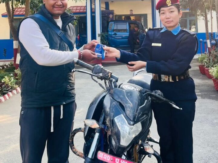 चोरी भएको मोटरसाइकल फेला पार्न तनहुँ प्रहरी सफल