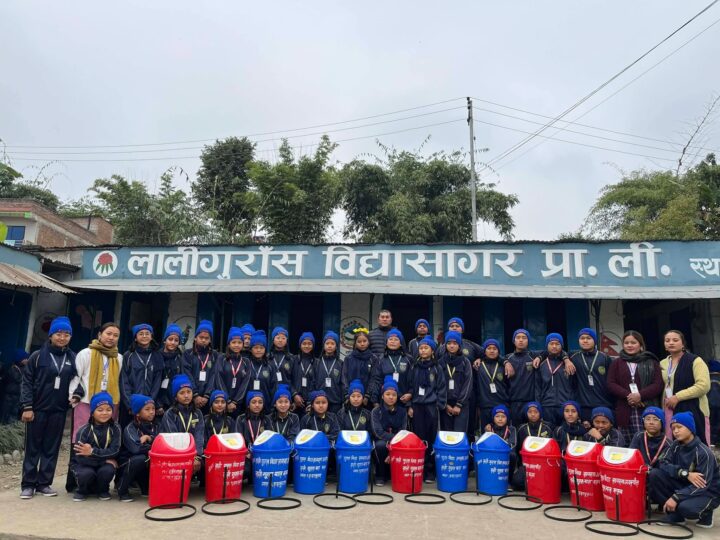 लालिगुराँस बिद्यासागरको लालीगुराँस बाल क्लबद्वारा टोल सरसफाइमा सहयोग