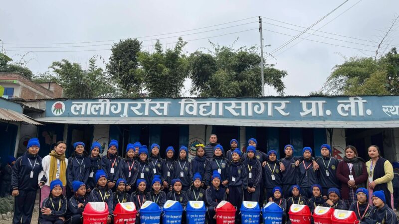 लालिगुराँस बिद्यासागरको लालीगुराँस बाल क्लबद्वारा टोल सरसफाइमा सहयोग