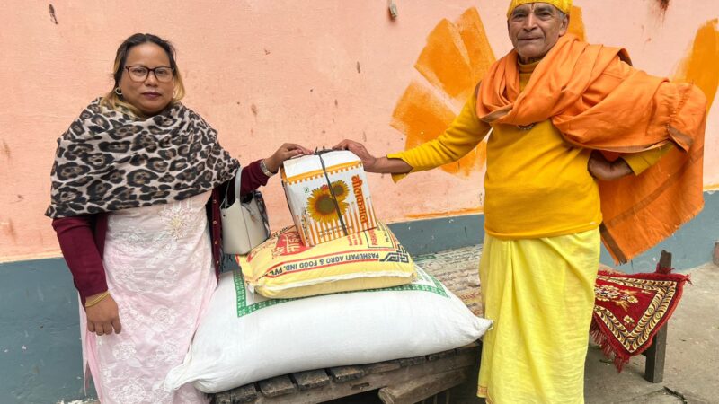 जन्मदिनमा दरैले गरिन् व्यास गुफामा सहयोग